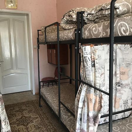 Хостел Тихий Дворик Kharkiv Extérieur photo