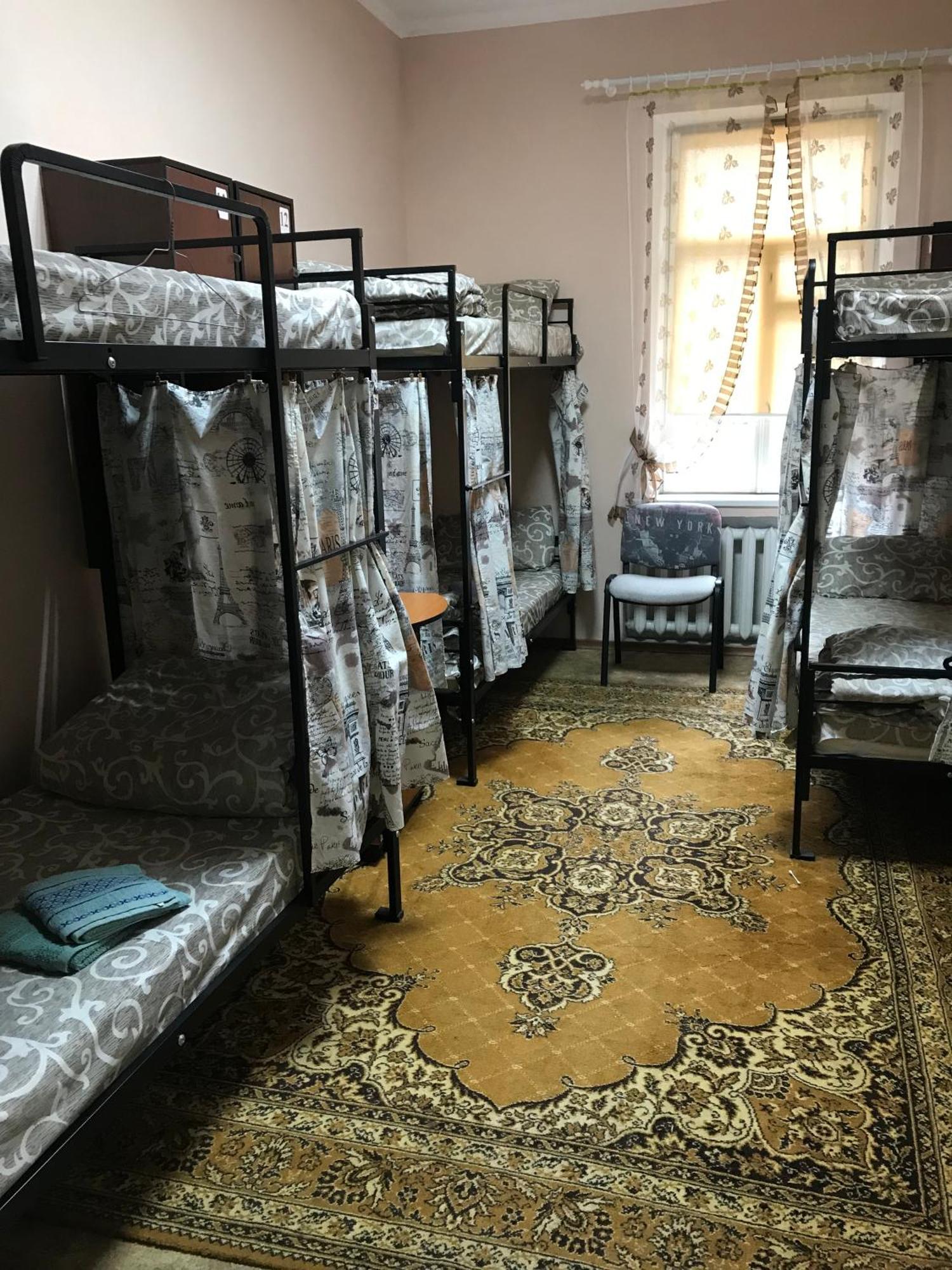 Хостел Тихий Дворик Kharkiv Extérieur photo