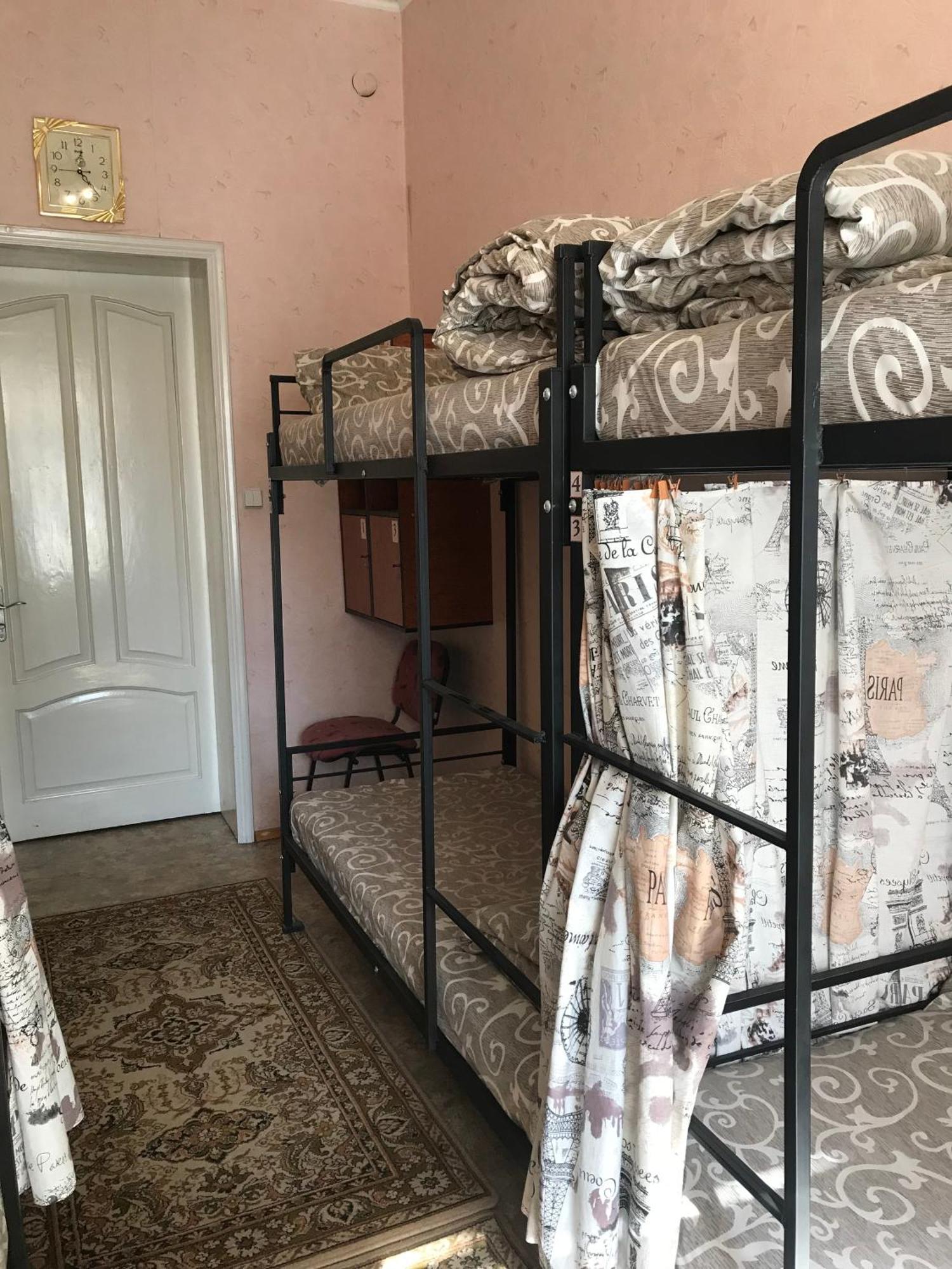 Хостел Тихий Дворик Kharkiv Extérieur photo