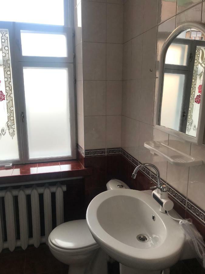 Хостел Тихий Дворик Kharkiv Extérieur photo