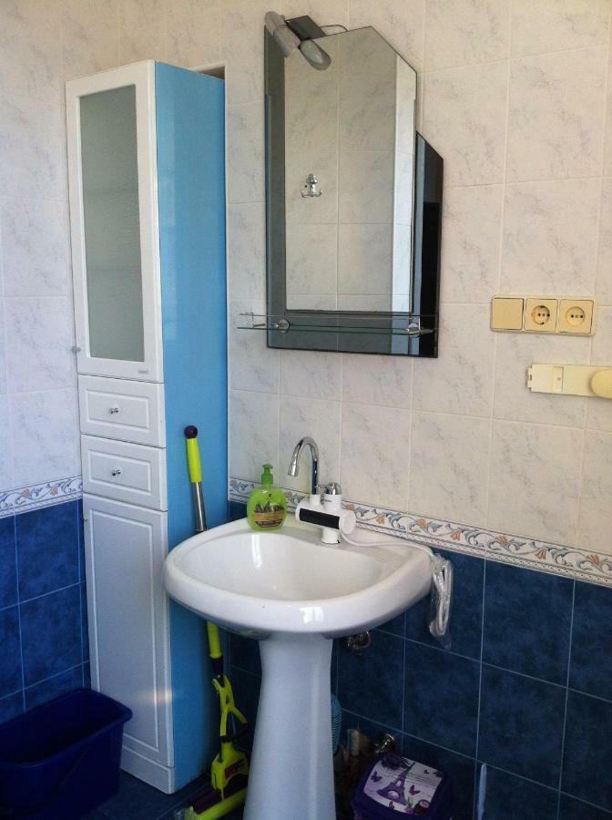 Хостел Тихий Дворик Kharkiv Chambre photo